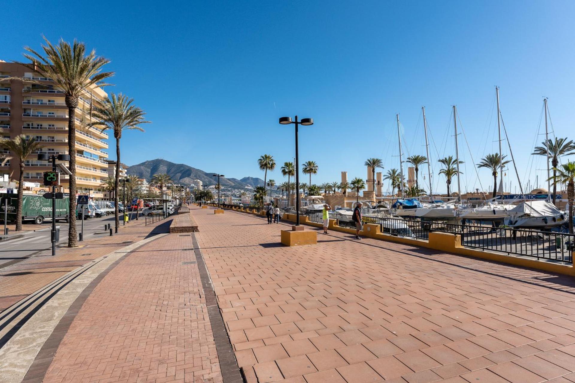 Malagasuite Fuengirola Beach & Sun Exterior foto